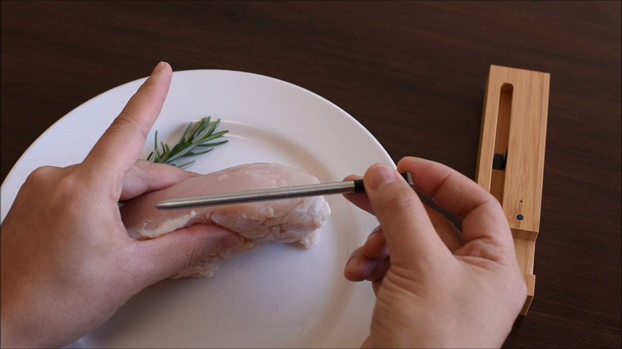 Chicken: How to Properly Take the Internal Temperature with a Meat  Thermometer 