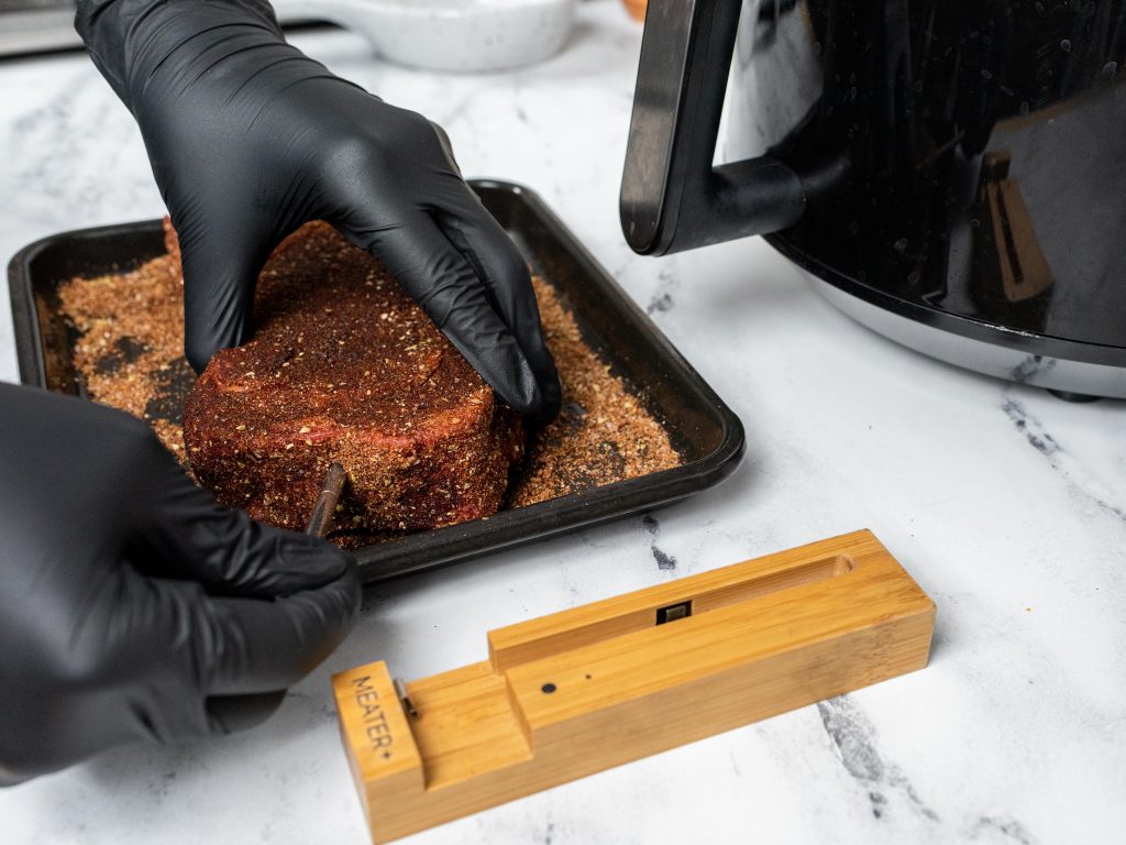 MEATER monitors the internal and ambient temperature of the meat